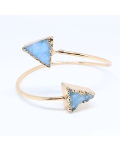 Narukvica sa Druzy Ahatom oko 6,5cm prečnik, žica oko 2,5mm ( 11350047 )