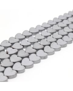 Hematit perle  6x6 mm, boja mat metal srebro, Cena je data za 1 niz od oko 39cm, Niz sadrži oko 60 perli ( 2131018 )