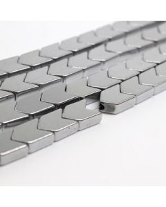 Hematit perle  6x8 mm, boja metalik srebro, Cena je data za 1 niz od oko 39cm, Niz sadrži oko 48 perli ( 2131127 ) 