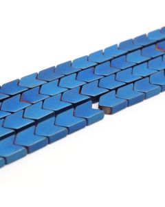 Hematit perle 3x4 mm, boja mat metalik plava, Cena je data za 1 niz od oko 39cm, Niz sadrži oko 98 perli ( 2131137 )