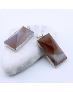 Privezak prirodni kamen Ahat sa legurom metala...23KP123