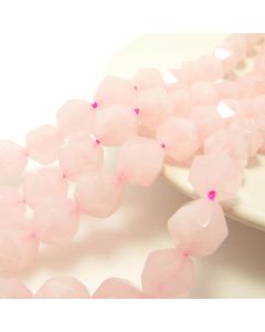 Prirodni Rozen kvarc star cut, Dimenzjia 10 mm. Cena je data za niz od oko 39 perli. ( KPRKC10 )