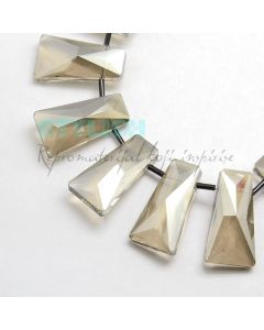 Brušene kristalne perle 30x16x9mm KR17-1