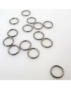 Metalne alke boje hematit crna. Dimenzije 0,85x6mm…. MKOK-A085x6-HC