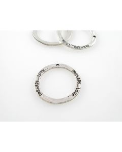 Ukrasna alka u boji Tibetanskog srebra-  30 mmx 1,2mm., otvor 23mm PERHAPS...LOVE.... (MKOK-UKA102)