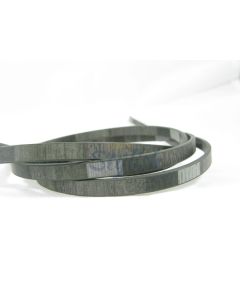 Pljosnata traka (Imitacija kože ) sa printom. Dimenzije trake 6x2mm (PTR2-02)