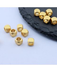 Perla 5x5 mm, 18k Pozlata...P-P198-02D-G