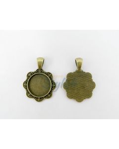 Osnova za medaljon. Boja antik bronza. Dimenzije: 36x26mm, unutrasnja 18mm. (MKOZPM-8M)