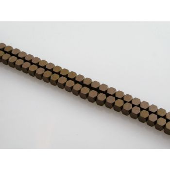 Hematit perle. Electroplate prevlaka, Boja Mat bronza , Dimenzije 3x3 mm,  rupa: 1 mm. Niz sadrži oko 130 perli (KP-HEM-43)