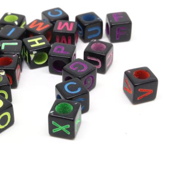 Akrilne perle slova 6x6mm, Rupa: 3 mm- mix boja i slova ( 1601003 )