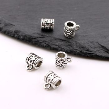 Metalni liveni nosac priveska 10x6x7 mm , rupa 4mm…23MK11/1987B
