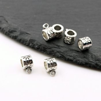 Metalni liveni nosac priveska 10x7x6 mm, rupa 5mm…23MK11/8297B