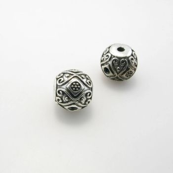 Metalna perla sa 3 rupe , dimenzije 12x11mm , rupe oko 2 mm- boja antik srebra , pakovanje 2 komada ( 3P109AS12 )