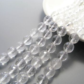 Prirodni Gorski kristal fastiran-A grade, Dimenzjia 8 mm. Cena je data za niz od oko 48 perli. ( KPGKF8A )