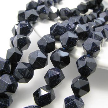 Mesečeva reka star cut, Dimenzjia 10 mm. Cena je data za niz od oko 39 perli. ( KPMRC10 )