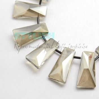 Brušene kristalne perle 30x16x9mm KR17-1