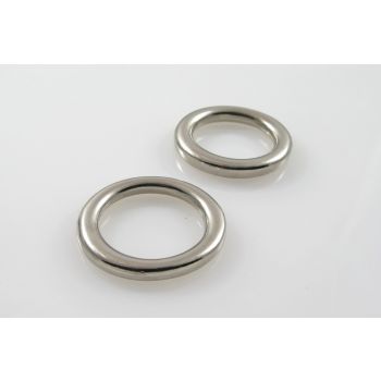 Ukrasna zatvorena alka 27x4mm- boja inoxa (MKOK-UA27mm-NIK)