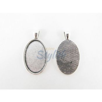 Osnova za medaljon. Boja antik srebro. Dimenzije: 41x23mm, unutrasnja 20x30mm. (MKOZPM-6S)