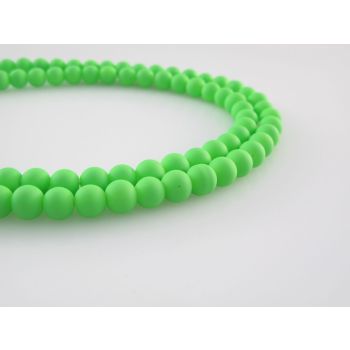 Staklene gumirane perle 6 mm, rupa oko 1mm. Niz sadrži oko 135 perli. SP-GUM112