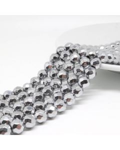 Hematit perle 8 mm faset , boja metalik srebro, Cena je data za 1 niz od oko 39cm, Niz sadrži oko 48 perli ( 2131226 )