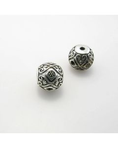 Metalna perla sa 3 rupe , dimenzije 12x11mm , rupe oko 2 mm- boja antik srebra , pakovanje 2 komada ( 3P109AS12 )