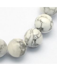 Prirodni  Haolit 4 mm, rupa oko 1mm. Niz sadrži oko 98 perli. ( KAM-HAOA4)