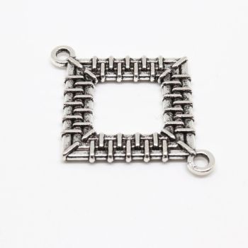 Konektor  32 x 25 mm, alke oko 2 mm- boja antik srebro  ( 10051 )