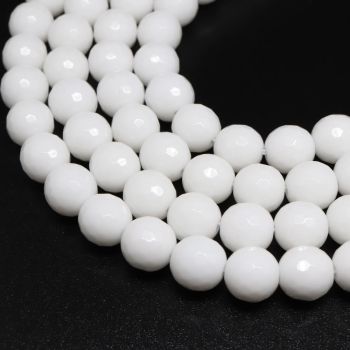 Beli onix 8 mm- faset poliran. Cena je data za 1 niz od oko 39cm, Niz sadrži oko 48 perli ( 1109015 )