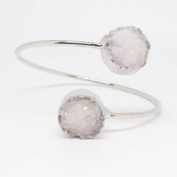 Narukvica sa Druzy Ahatom  oko 6,5cm prečnik, žica oko 2,5mm   ( 11350041 )