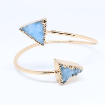 Narukvica sa Druzy Ahatom  oko 6,5cm prečnik, žica oko 2,5mm   ( 11350047 )