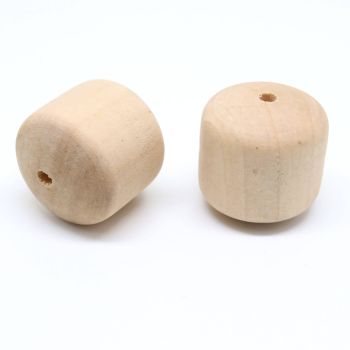 Drvene ukrasne perle. Dimenzije 24x24 mm, rupa oko 3 mm. Natur drvo bez laka i boje. ( 14122 )