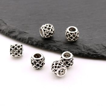 Metalna livena perla 9x9 mm, rupa 4.8mm…12408-B