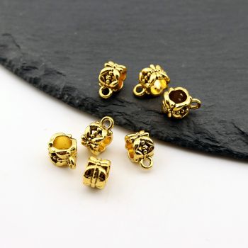 Metalni liveni nosac priveska 11x7x6 , rupa 5mm…23MK11/29BZL