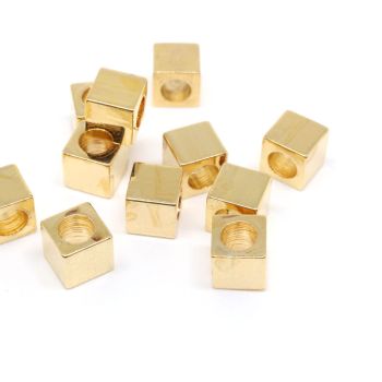 Perla 4x4 mm, rupa oko 2 mm- 18K pozlata  (  332086 )