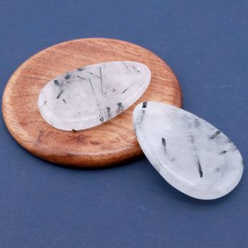 Privezak prirodni kamen Kvarc sa Turmalinom ...23KP146