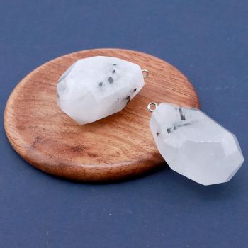 Privezak prirodni kamen Kvarc sa Turmalinom ...23KP147