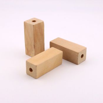 Drvene ukrasne perle 20x50mm  rupa oko 4 mm. Natur drvo bez laka i boje ( 23DP07)