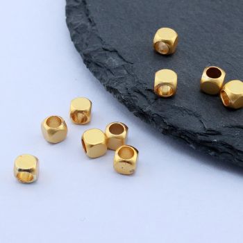Perla 4x4 mm, 18k Pozlata...P-P198-02C-G