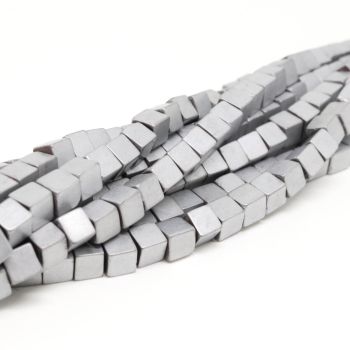 Hematit perle  4x4 mm- boja mat srebrna ( KPHEM63 )