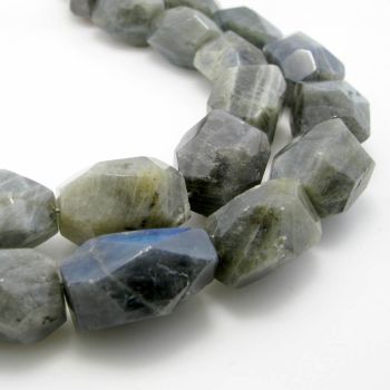 Prirodni poludragi kamen Labradorit 18-22 x 14-16 mm ( KPLAB100 )