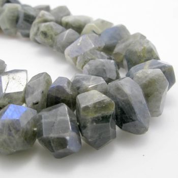 Prirodni poludragi kamen Labradorit 11-14 x 17-19 mm ( KPLAB101 )