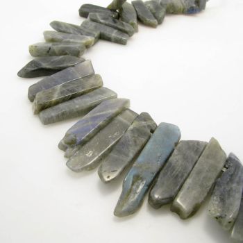 Prirodni poludragi kamen Labradorit  pločice od 25-50 x 10 x 6 mm ( KPLABRPLOC )