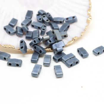 MIYUKI Half Tila , Japanske staklene perle sa 2 rupe (MHT04019)