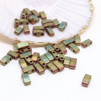 MIYUKI Half Tila , Japanske staklene perle sa 2 rupe (MHT04022)