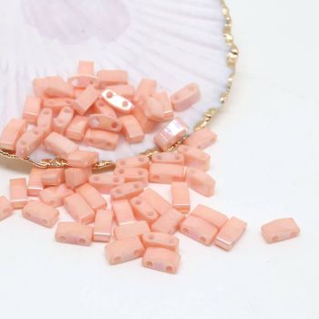 MIYUKI Half Tila , Japanske staklene perle sa 2 rupe (MHT05020)