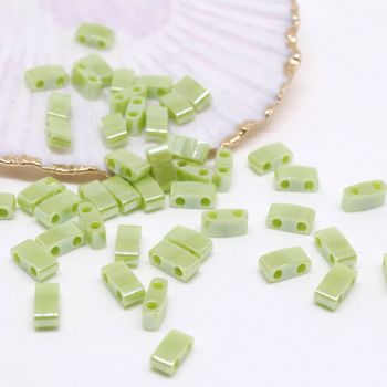 MIYUKI Half Tila , Japanske staklene perle sa 2 rupe (MHT05051)