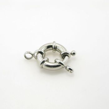 Ukrasna Mornarska kopča, boja inoxa. Dimenzije 16 mm. Cena je data za 1 komad.