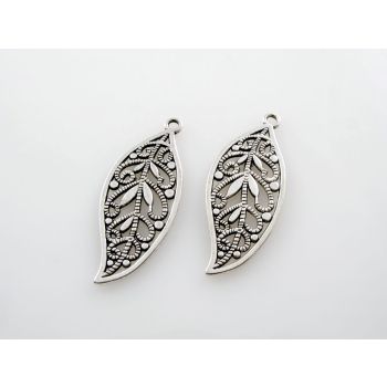 Metalni privezak 42x17mm