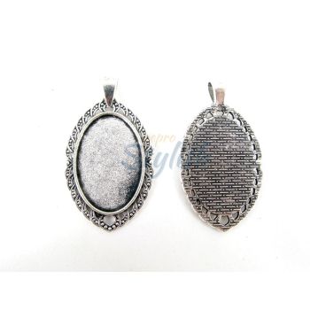 Osnova za medaljon. Boja antik srebro. Dimenzije 50x28mm, unutrasnji 20x30mm.(MKOZPM-1S)