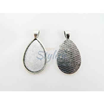 Osnova za medaljon. Boja antik srebro. Dimenzije: 23x41mm, unutrasnja 20x30mm. (MKOZPM-3S)